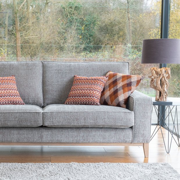 Simple Guide: Matching Cushions with Your Grey Sofa