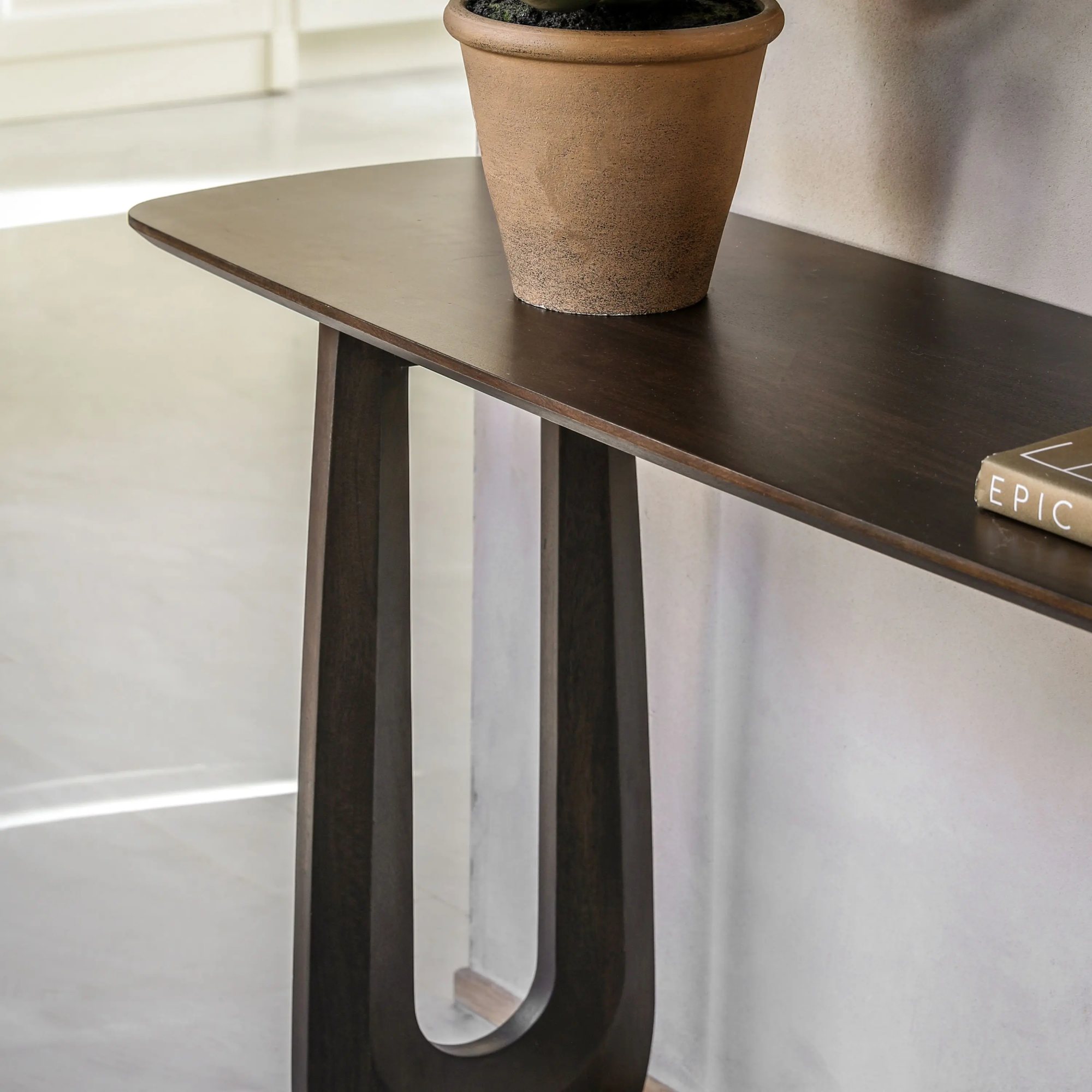 Arc - Console Table • Roomes Furniture
