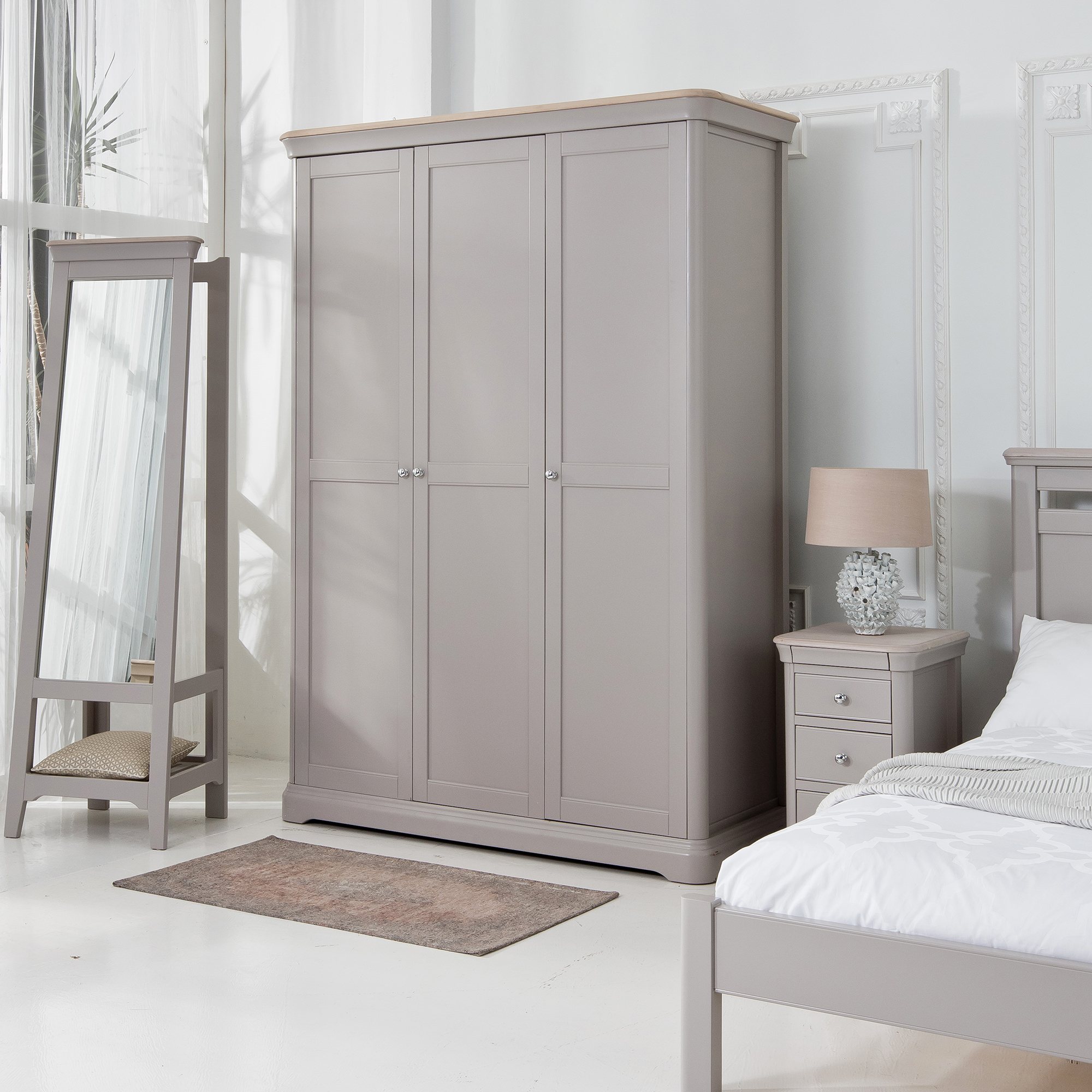Stag Cromwell Bedroom Triple Large Wardrobe • Roomes Furniture