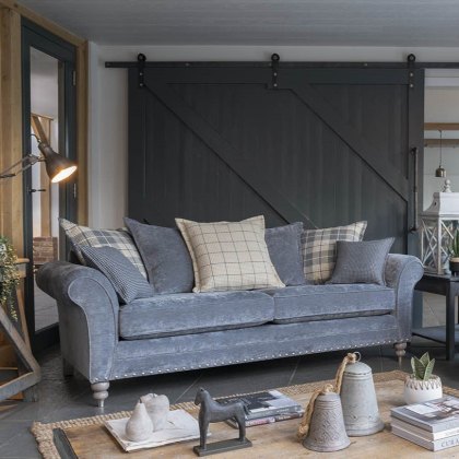Loughton - Grand Sofa (Pillow Back)