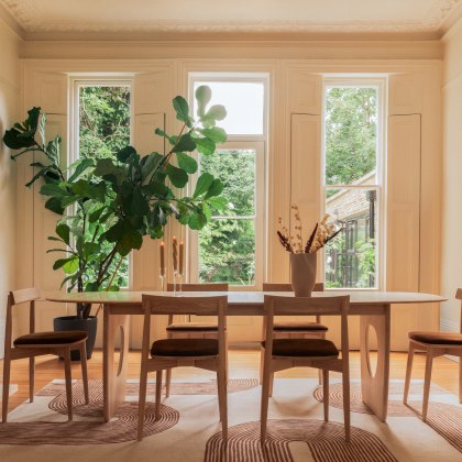 Ercol Highmoor - Extending Dining Table