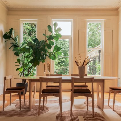 Ercol Highmoor - Extending Dining Table