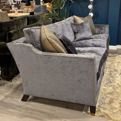 Duresta - Collingwood 3 Seater Sofa (Classic Back) Duresta - Collingwood 3 Seater Sofa (Classic Back)