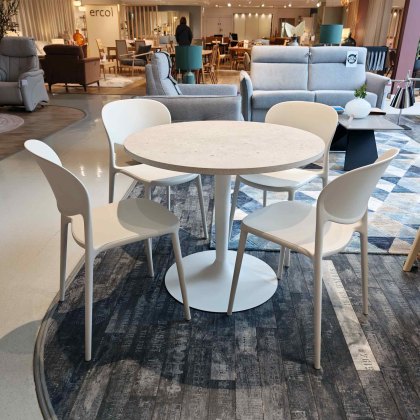 Planet - Table and 4 Abby Chairs