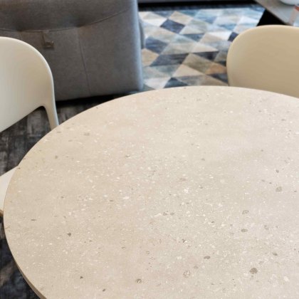 Planet - Table and 4 Abby Chairs