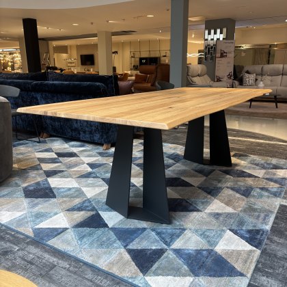 Venjakob Chic - Wooden Top Dining Table