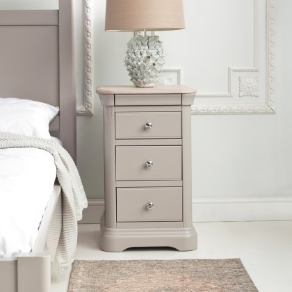 Stag Cromwell Bedroom - Bedside Chest 3 Drawers