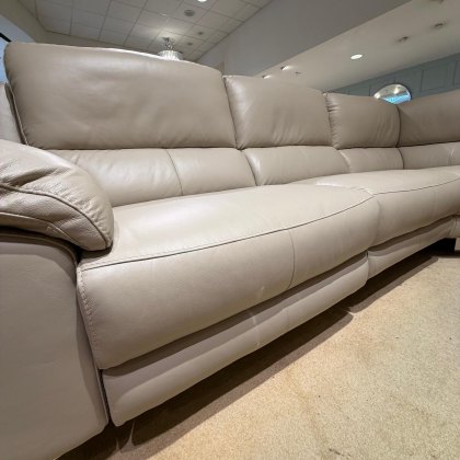 Hamilton - Power Recliner / Right Hand Facing Chaise Hamilton - Power Recliner / Right Hand Facing Chaise