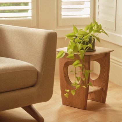 Ercol Highmoor - Lamp Table Ercol Highmoor - Lamp Table