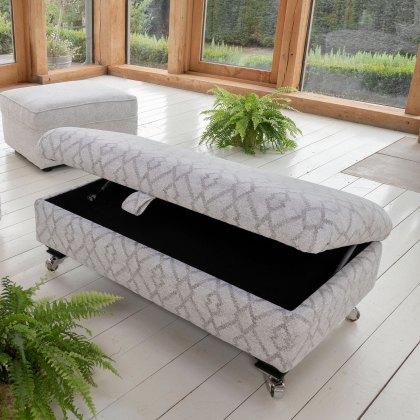 Cavendish - Legged Ottoman