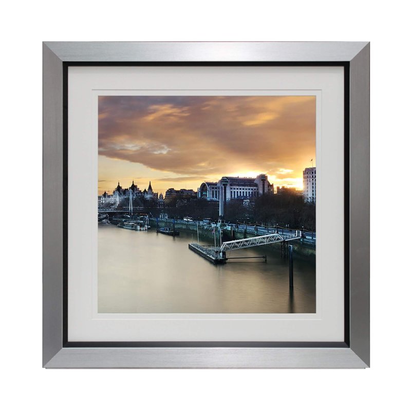 Complete Colour Ltd Scenes and Landscapes - Thames Perspective (R)