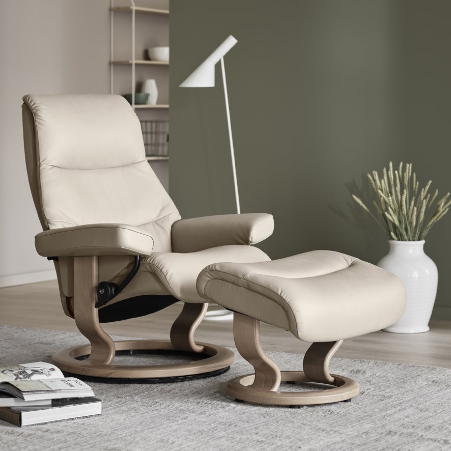 Stressless Stressless View - Recliner Chair and Footstool (Classic Base)