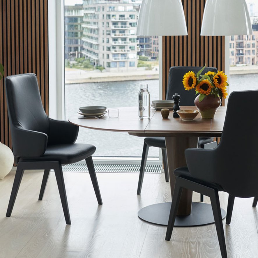 Stressless Stressless Bordeaux - Extending Dining Table with Round Centre