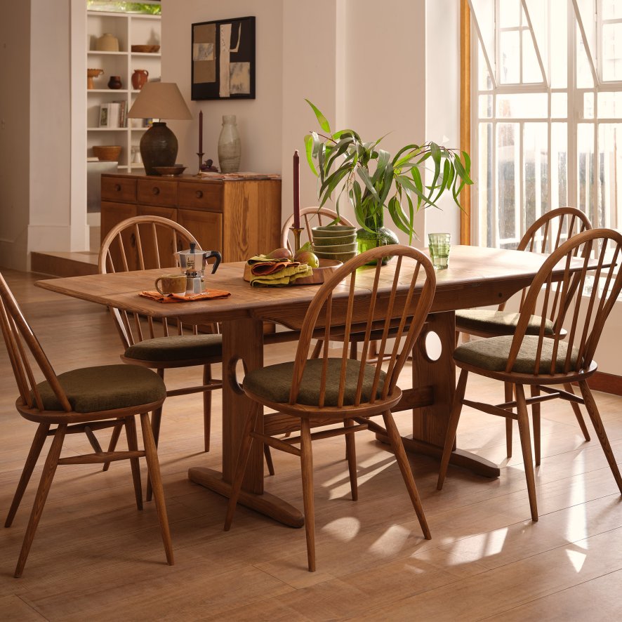 Ercol Ercol Windsor - Medium Extending Dining Table