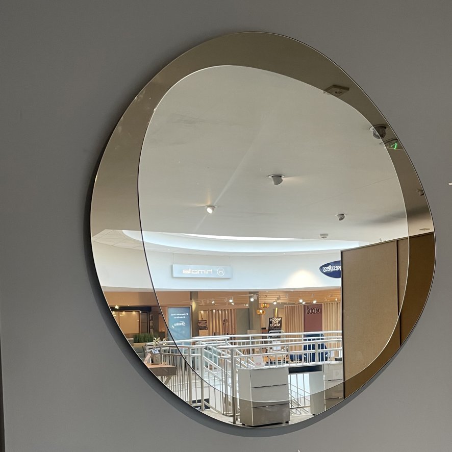 Sapri - Shaped Bedroom Mirror