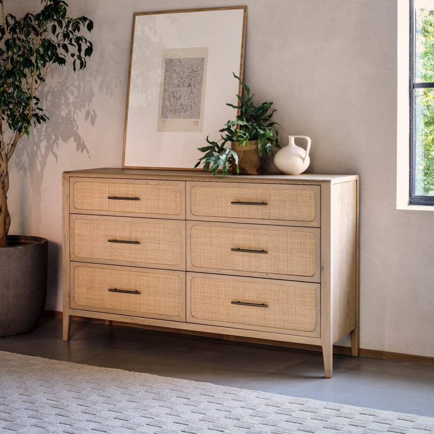 Willis & Gambier Casera - Wide Six Drawer Chest