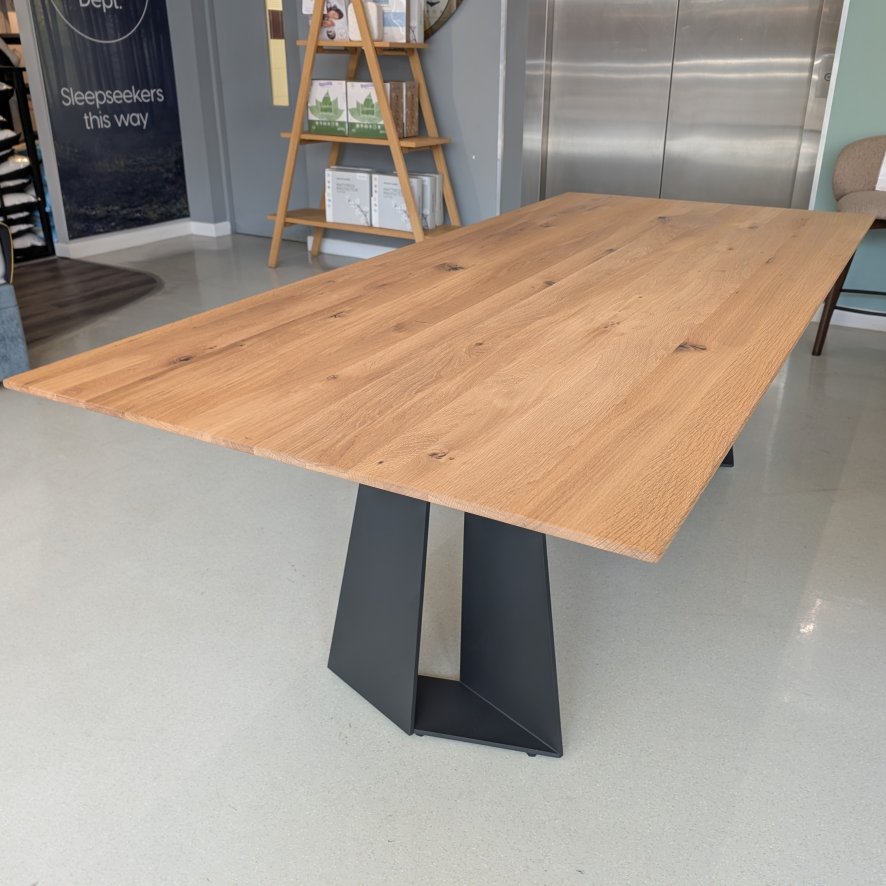 Venjakob Chic 674 - Solid Oak Dining Table