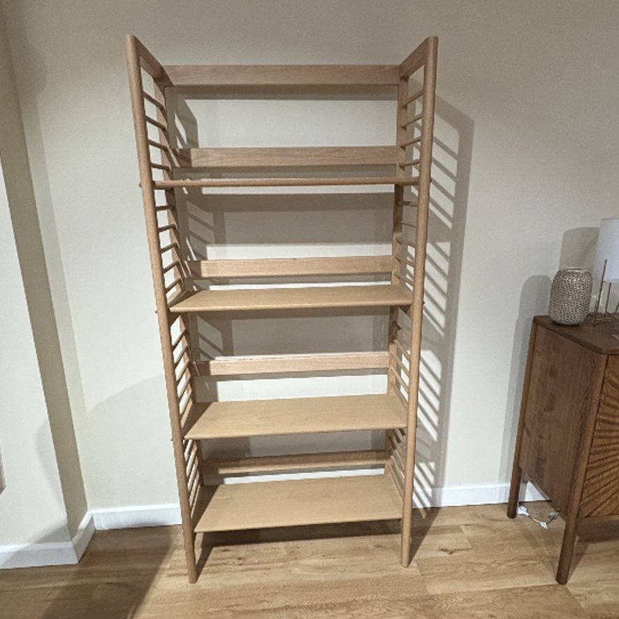 Ballatta - Shelving Unit