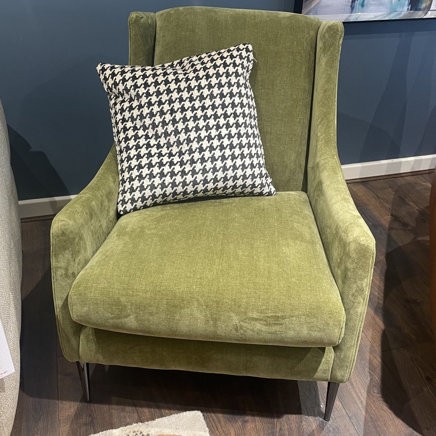 Whitemeadow Upholstery Flanders - Accent Chair & Medium Scatter