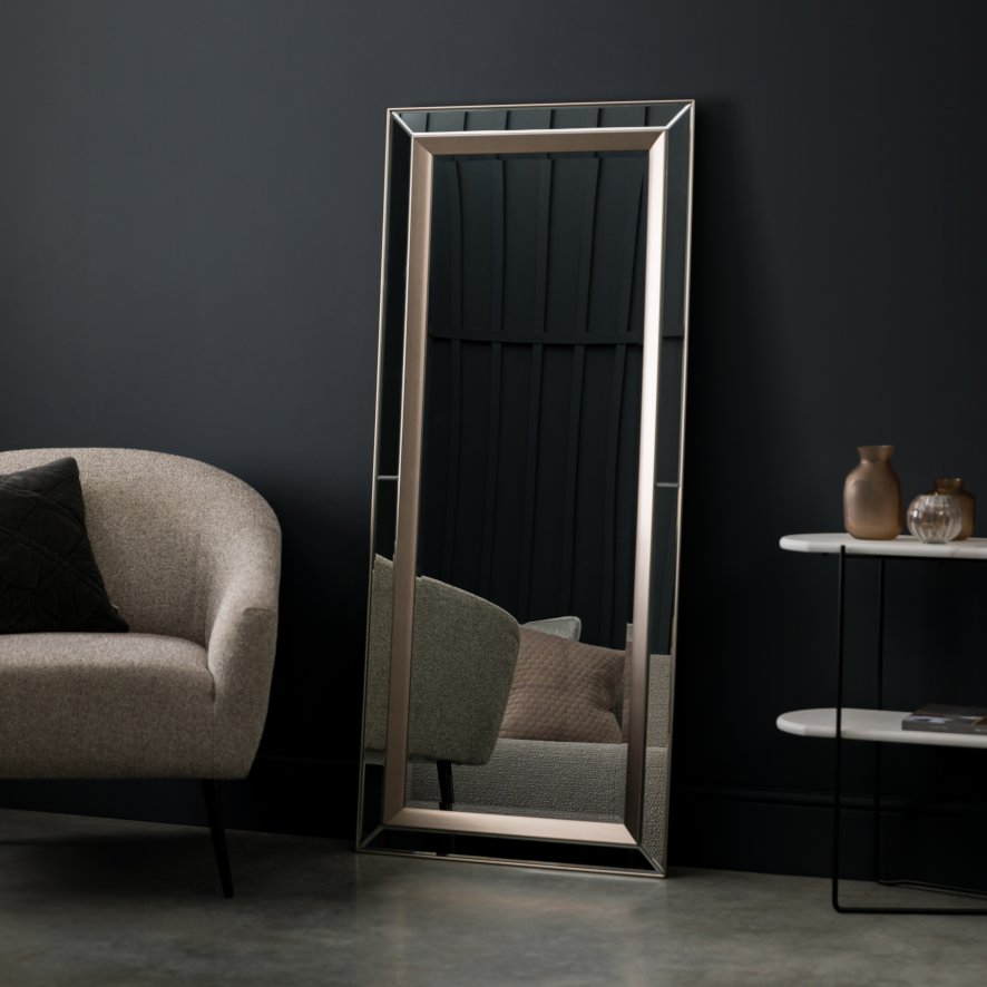 Gallery Direct Madrid - Leaner Mirror