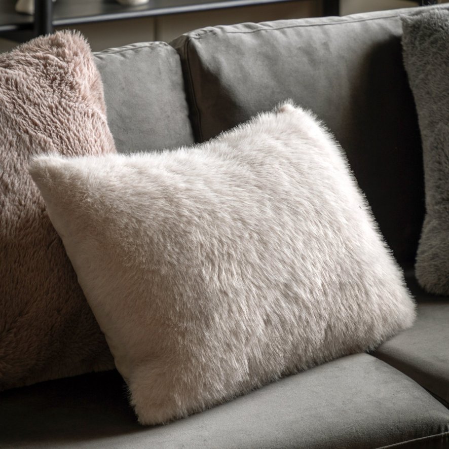 Cushions - Rectangular Maple Faux Fur (Oatmeal)