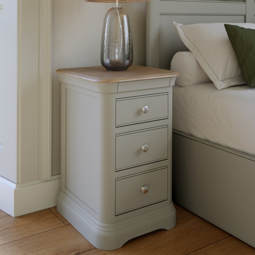 Bellstone Cromwell - Bedside Chest (3 Drawers)