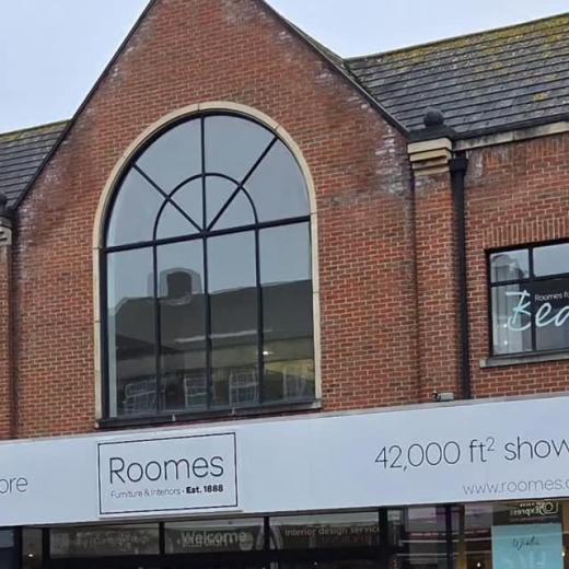 This Valentine’s weekend, why not share the love a little closer to home? 💕 Supporting your loca...