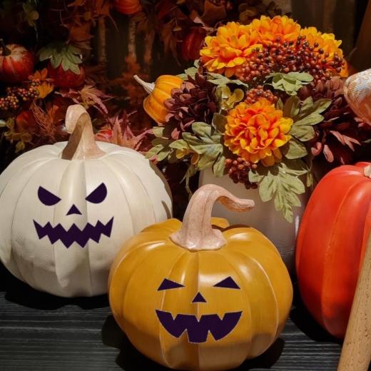 There’s magic in the air tonight, The pumpkins grin,gave us a fright! 🎃 Shelves are spooky, sofa...