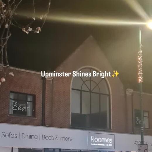 Upminster is sparkling this Christmas. ✨️ From our town Christmas tree twinkling to festive windo...