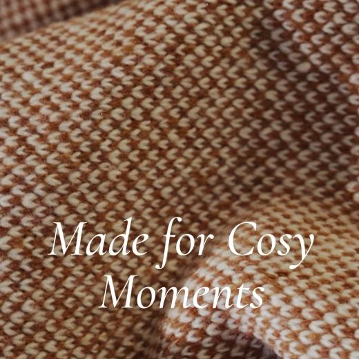More styling inspiration from Roomes this Autumn. ✨ Here's some easy to follow tips using soft text...